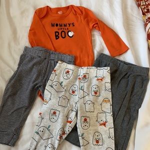 Adorable Halloween lot - one long sleeve onesie, 3 pants - 12M